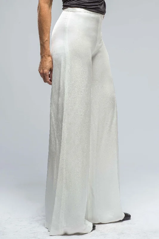 Maxi Pants In White Sharkskin Trendy Printed Pants