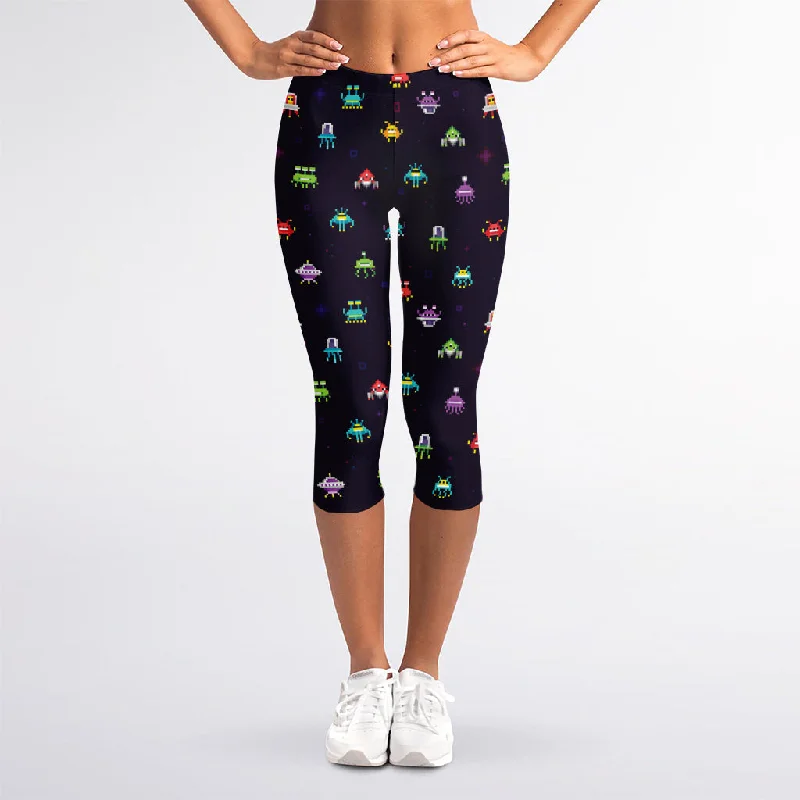 Pixel UFO Aliens Pattern Print Women's Capri Leggings Stylish Capri Leggings