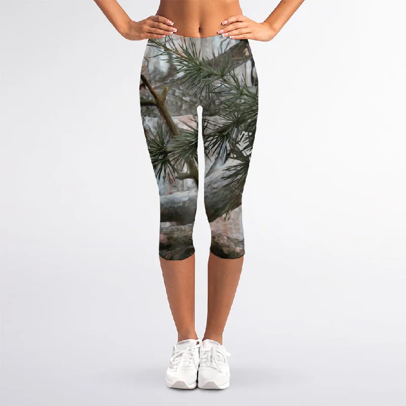 Jungle Hunting Camouflage Print Women's Capri Leggings Stylish Sporty Performance Leggings