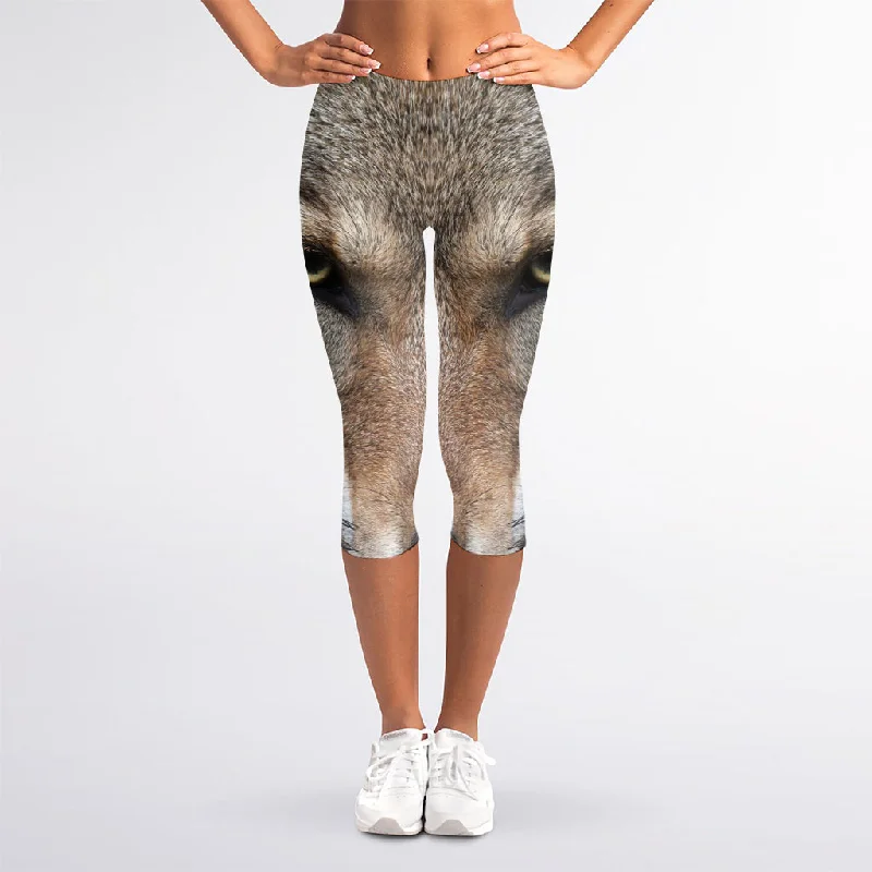 Jungle Wolf Print Women's Capri Leggings Comfortable Full-Body Compression Leggings